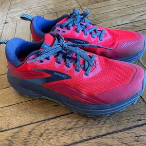 Brooks Women’s Cascadia 16 Trail Running Shoe size 8